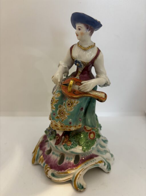 Bow figure of Hurdy Gurdy player, circa 1770. - Image 5
