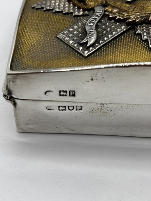 Black Watch silver cigarette box, London 1910. - Image 4